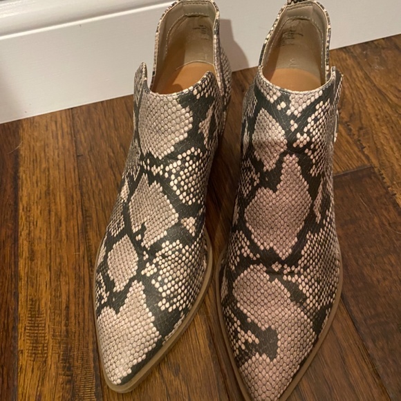 Snake Print Bootie - Picture 2 of 4